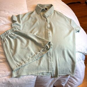 Women’s 2 pieces outfit